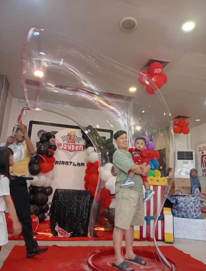 Bubble Show gallery from a Dunia Kidz Party kids birthday