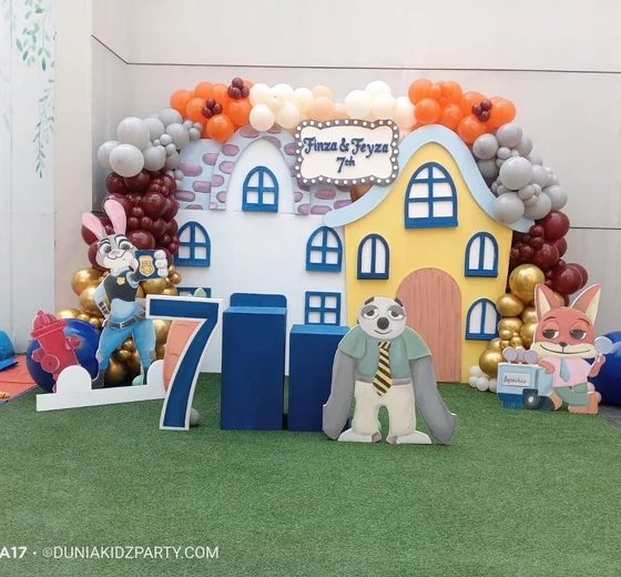 Dekorasi backdrop tema Zootopia untuk pesta ulang tahun anak